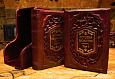 Книга с золотым обрезом «История Византии в футляре, в двух томах»